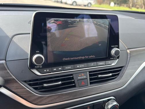 Gun Metallic 2025 Nissan Altima SV FWD