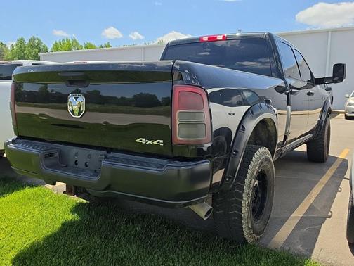 Diamond Black Crystal Pearlcoat 2020 RAM 2500 Tradesman Crew Cab 4x4 6'4' Box