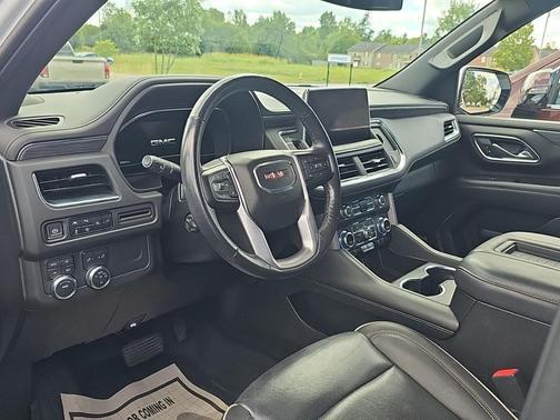 2022 GMC Yukon XL SLT