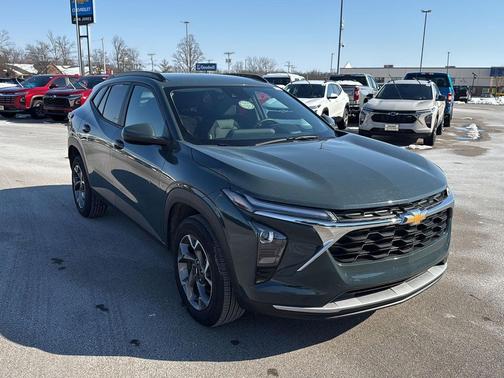 2025 Chevrolet Trax LT