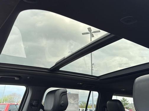 2022 Jeep Wagoneer Series III 4x4