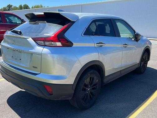 2022 Mitsubishi Eclipse Cross LE