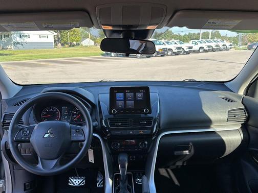 2022 Mitsubishi Eclipse Cross LE
