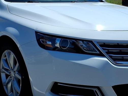 Summit White 2016 Chevrolet Impala LT