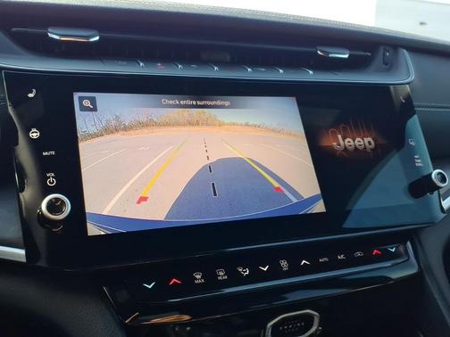 2026 Jeep Grand Cherokee Altitude