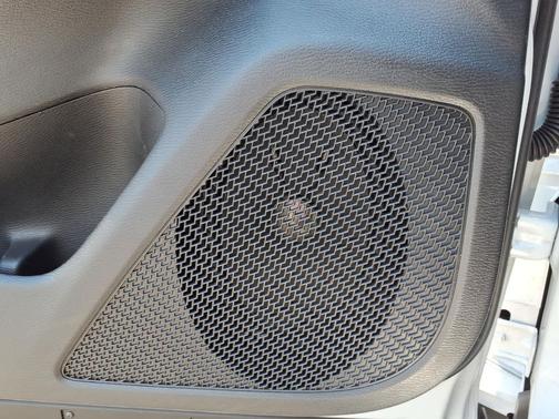 Alloy Silver Metallic 2024 Mitsubishi Outlander SE S-AWC