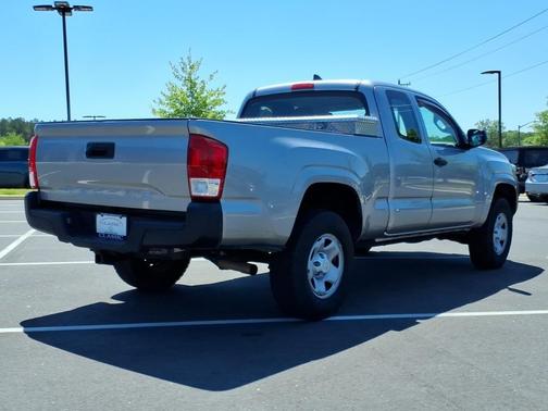 Silver Sky Metallic 2017 Toyota Tacoma SR5