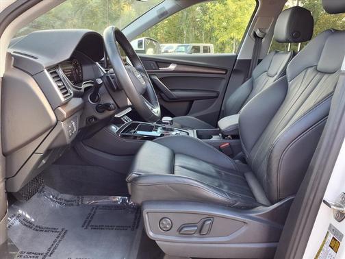 2024 Audi Q5 45 S line Premium Plus