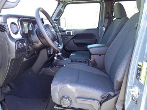 2025 Jeep Gladiator Nighthawk