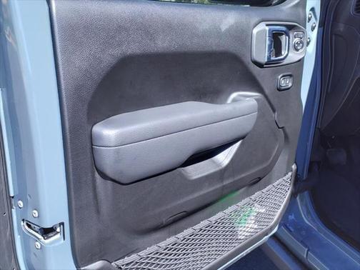 2025 Jeep Gladiator Nighthawk