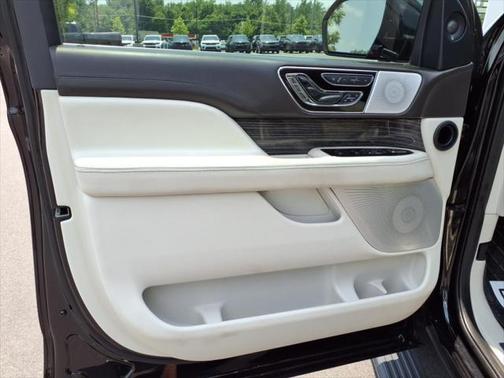 2021 Lincoln Navigator Black Label