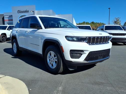 2024 Jeep Grand Cherokee Laredo