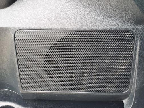 Super White 2017 Toyota Tundra SR5