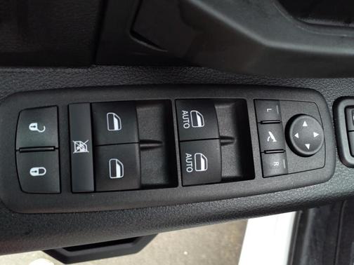 2024 RAM 3500 Tradesman Crew Cab 4x4 8' Box