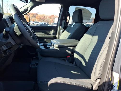 2026 RAM 2500 Tradesman Crew Cab 4x4 6'4' Box