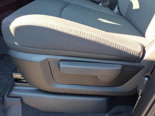 2026 RAM 2500 Tradesman Crew Cab 4x4 6'4' Box