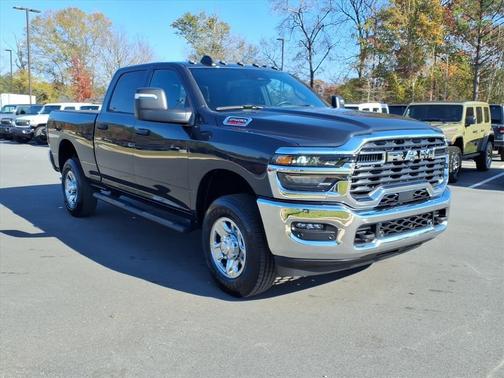 2026 RAM 2500 Tradesman Crew Cab 4x4 6'4' Box