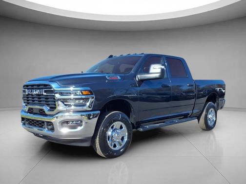 2026 RAM 2500 Tradesman Crew Cab 4x4 6'4' Box