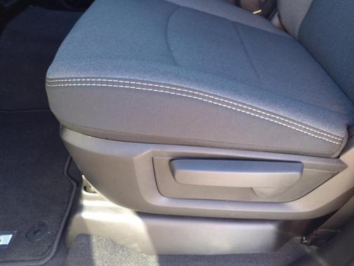 2024 RAM 3500 Tradesman Crew Cab 4x4 8' Box