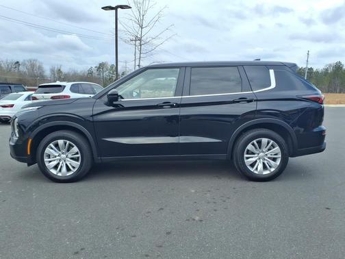 2025 Mitsubishi Outlander ES 2.5 S-AWC