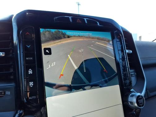 Bright White Clearcoat 2023 RAM 1500 Laramie