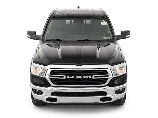 Diamond Black Crystal Pearlcoat 2020 RAM 1500 Big Horn/Lone Star