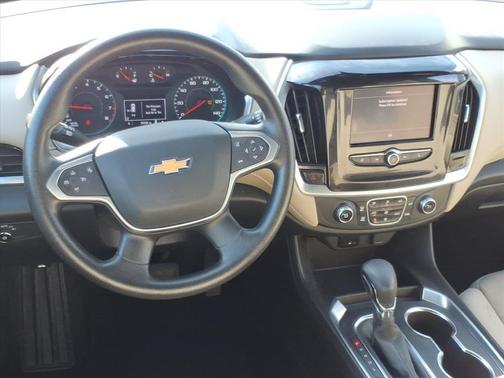 2022 Chevrolet Traverse LS