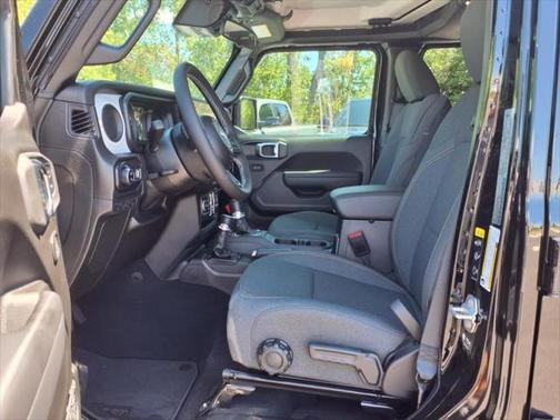 2025 Jeep Gladiator Sport S