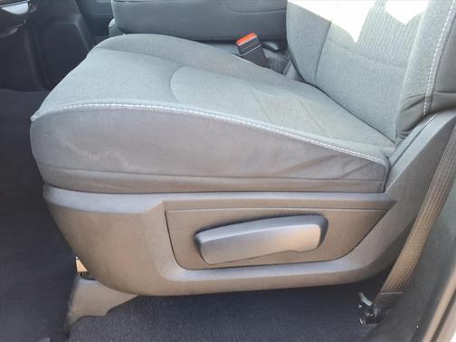 2024 RAM 1500 Classic Warlock Crew Cab 4x2 5'7' Box