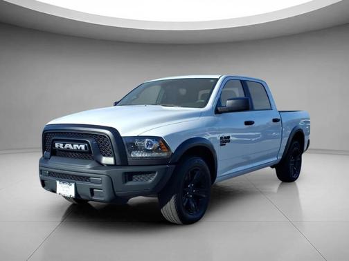 2024 RAM 1500 Classic Warlock Crew Cab 4x2 5'7' Box