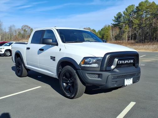 2024 RAM 1500 Classic Warlock Crew Cab 4x2 5'7' Box