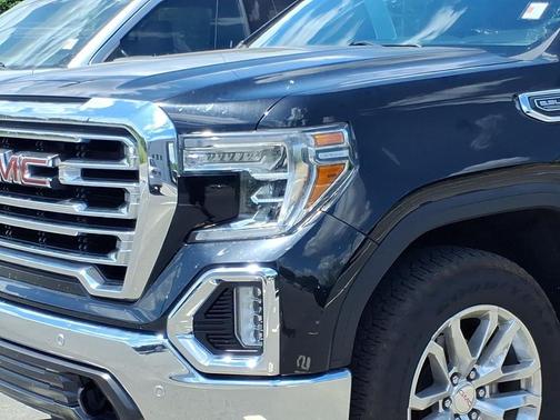 Onyx Black 2021 GMC Sierra 1500 SLT