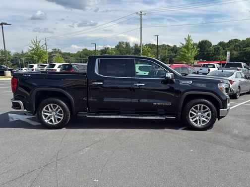 Onyx Black 2021 GMC Sierra 1500 SLT