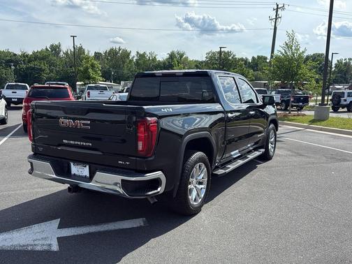 Onyx Black 2021 GMC Sierra 1500 SLT