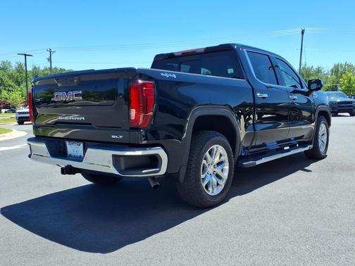 Onyx Black 2021 GMC Sierra 1500 SLT
