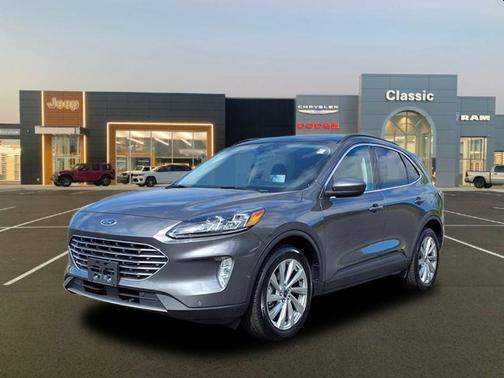 2022 Ford Escape Titanium