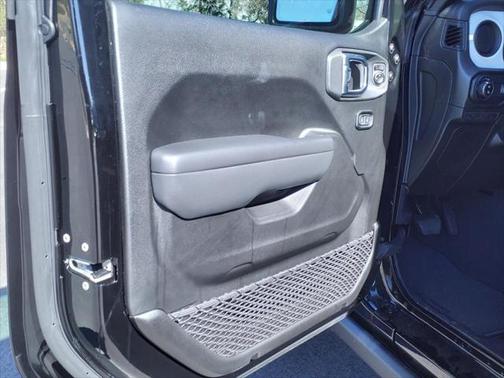 2025 Jeep Gladiator Nighthawk