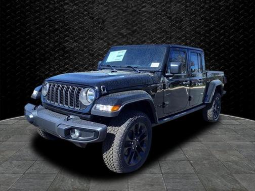 2025 Jeep Gladiator Nighthawk