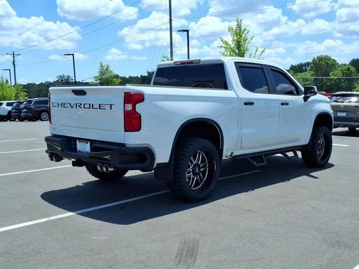 Summit White 2021 Chevrolet Silverado 1500 LT Trail Boss