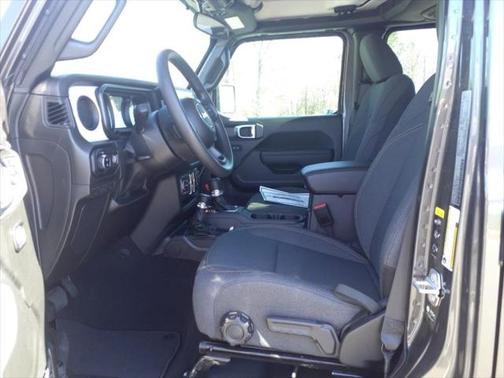 2025 Jeep Gladiator Nighthawk