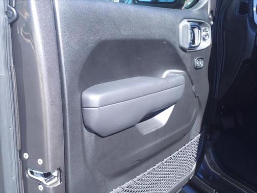 2025 Jeep Gladiator Nighthawk