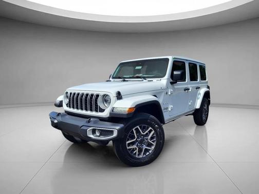 Bright White Clearcoat 2024 Jeep Wrangler 4-Door Sahara 4x4
