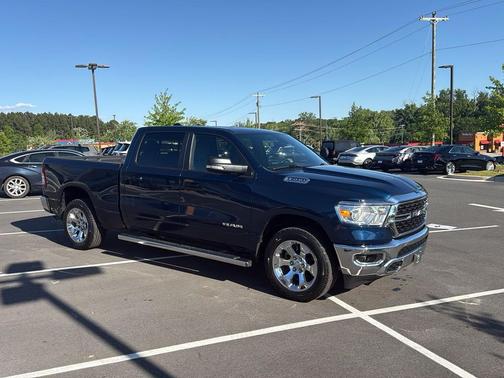 Patriot Blue Pearlcoat 2022 RAM 1500 Big Horn/Lone Star