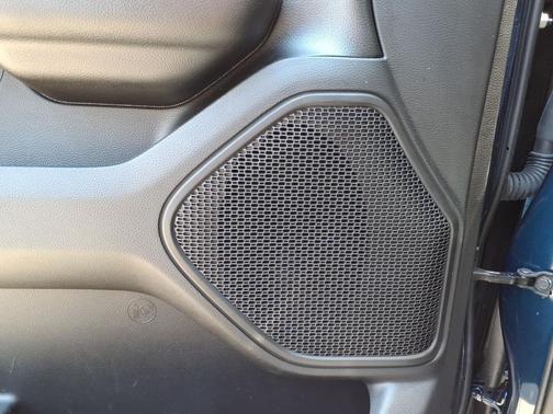 Patriot Blue Pearlcoat 2022 RAM 1500 Big Horn/Lone Star