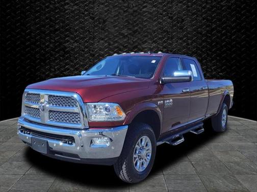 2018 RAM 3500 Laramie Crew Cab 4x4 8' Box