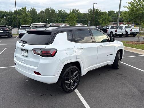 Bright White Clearcoat 2024 Jeep Compass Limited
