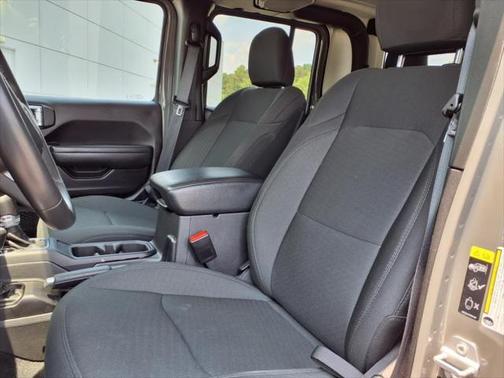 2022 Jeep Gladiator Sport S