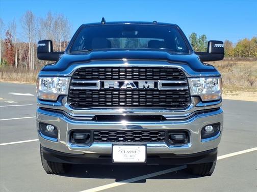 2024 RAM 2500 Big Horn Crew Cab 4x4 8' Box