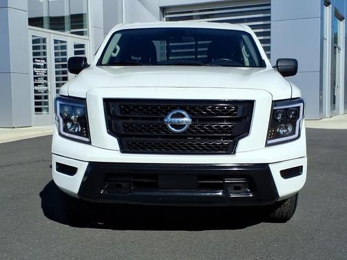 2022 Nissan Titan S