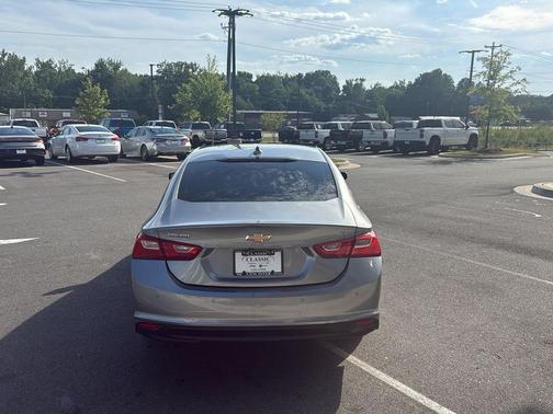 Sterling Gray Metallic 2024 Chevrolet Malibu FWD 1LT